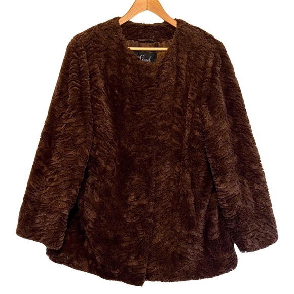 Women’s Chocolate Brown Regal Faux Fur Teddy Bear Coat | Size Large | GUC 🤎🐻 - Picture 4 of 11